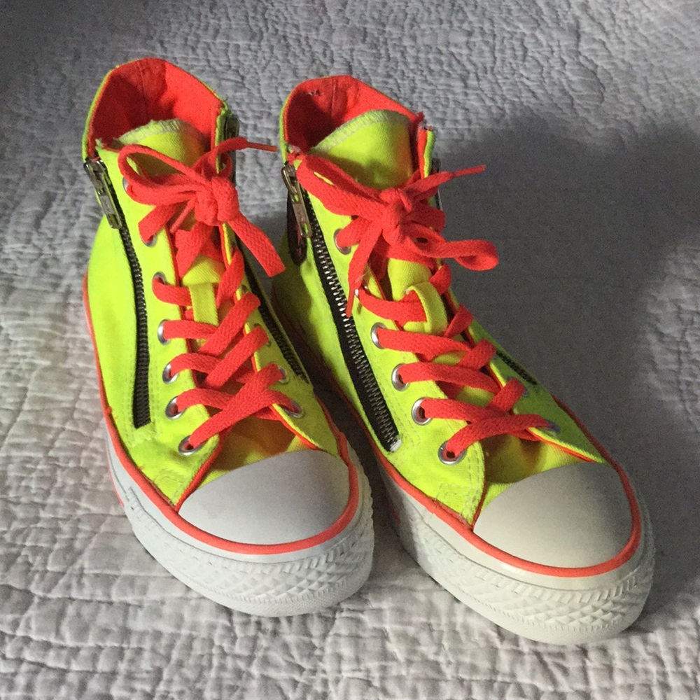 Women’s converse